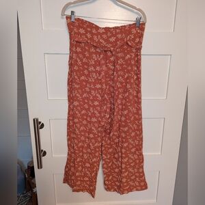 American Eagle women's wide leg floral pants size large.